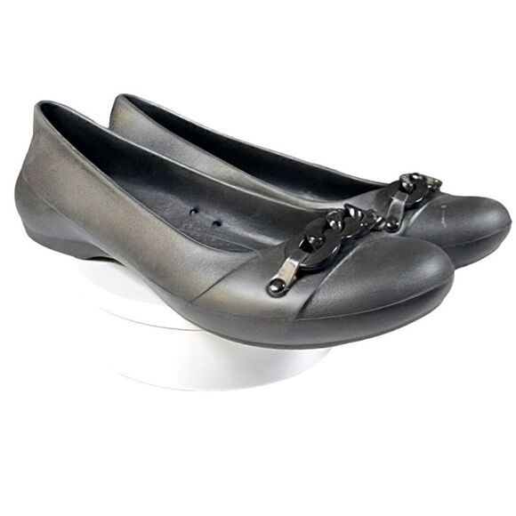 Crocs- Women’s Gianna Black Rounded Ballet Flat with Chain Link Accent, Size 9 - Picture 4 of 12